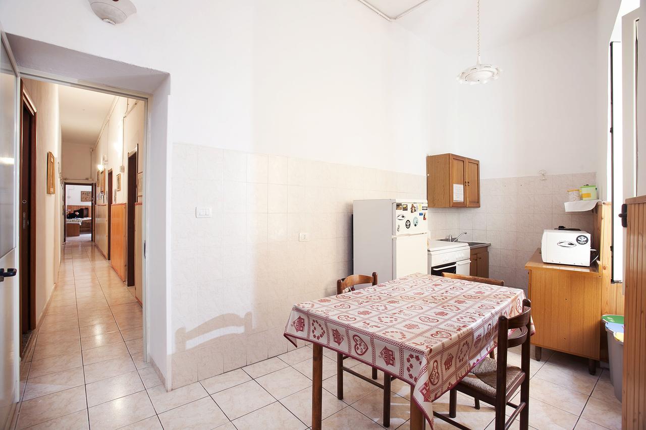 Davi Bed & Breakfast Cagliari Bagian luar foto
